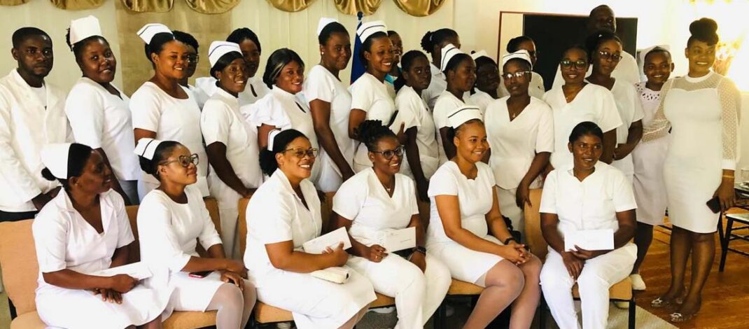 Le gouvernement remet des lettres de nomination aux infirmières et infirmiers dans le département du Nord-Ouest