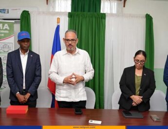 Aux Cayes, le Premier ministre constate les progrès à l’hôpital de l’OFATMA