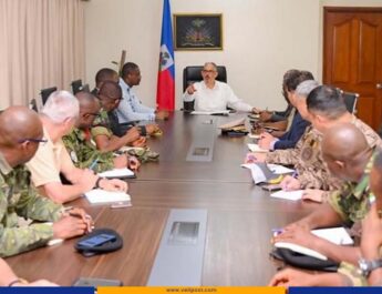 Le gouvernement renforce la coordination entre la PNH et les FAd’H pour reprendre les territoires contrôlés par les gangs