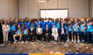 Alix Didier Fils-Aimé visite les Grenadiers avant leur premier match à la Coupe du monde
