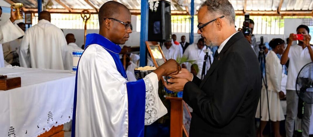 Aux Cayes, le Premier ministre célèbre la fête de Notre-Dame de l&rsquo;Assomption